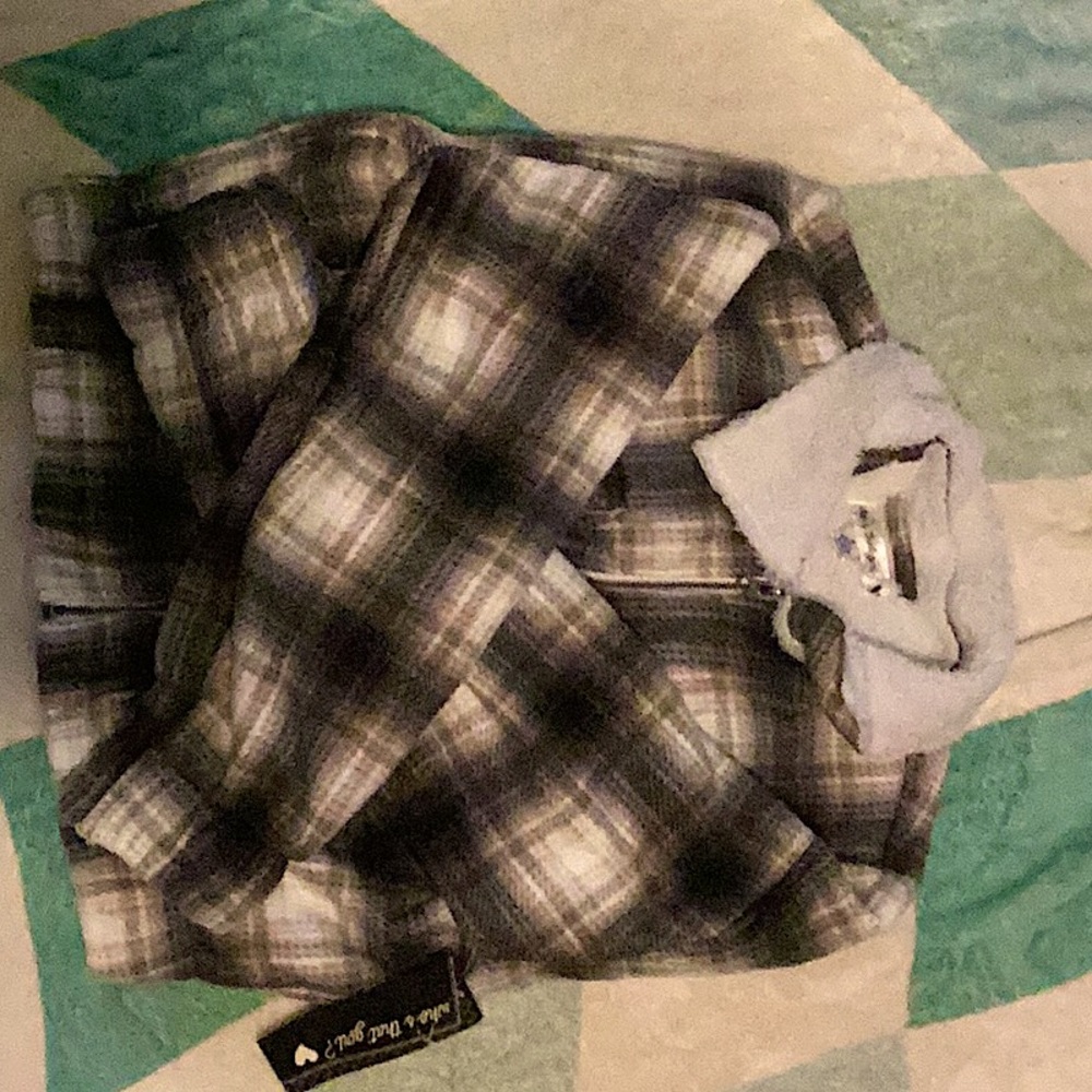 Women’s small crop fan, jacket